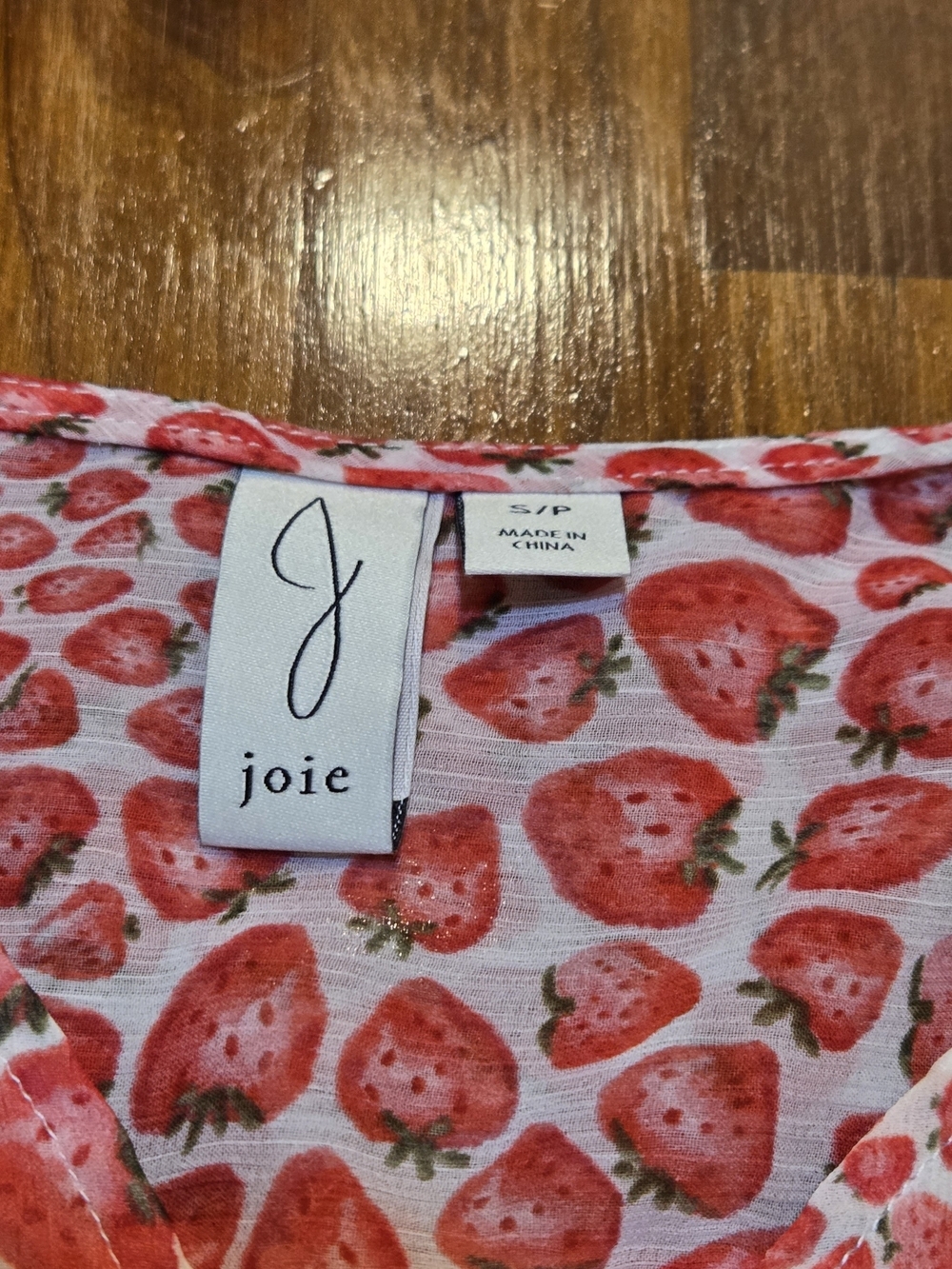 Joie Strawberry Pattern Chiffon Pleasent Top SZ S Cottegecore Summy Short Sleeve - Picture 2 of 6